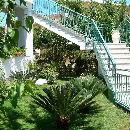 Cornelia Villa San Pietro